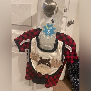 Baby Gear Set with shirt, booties, and bib Size 6-9 months